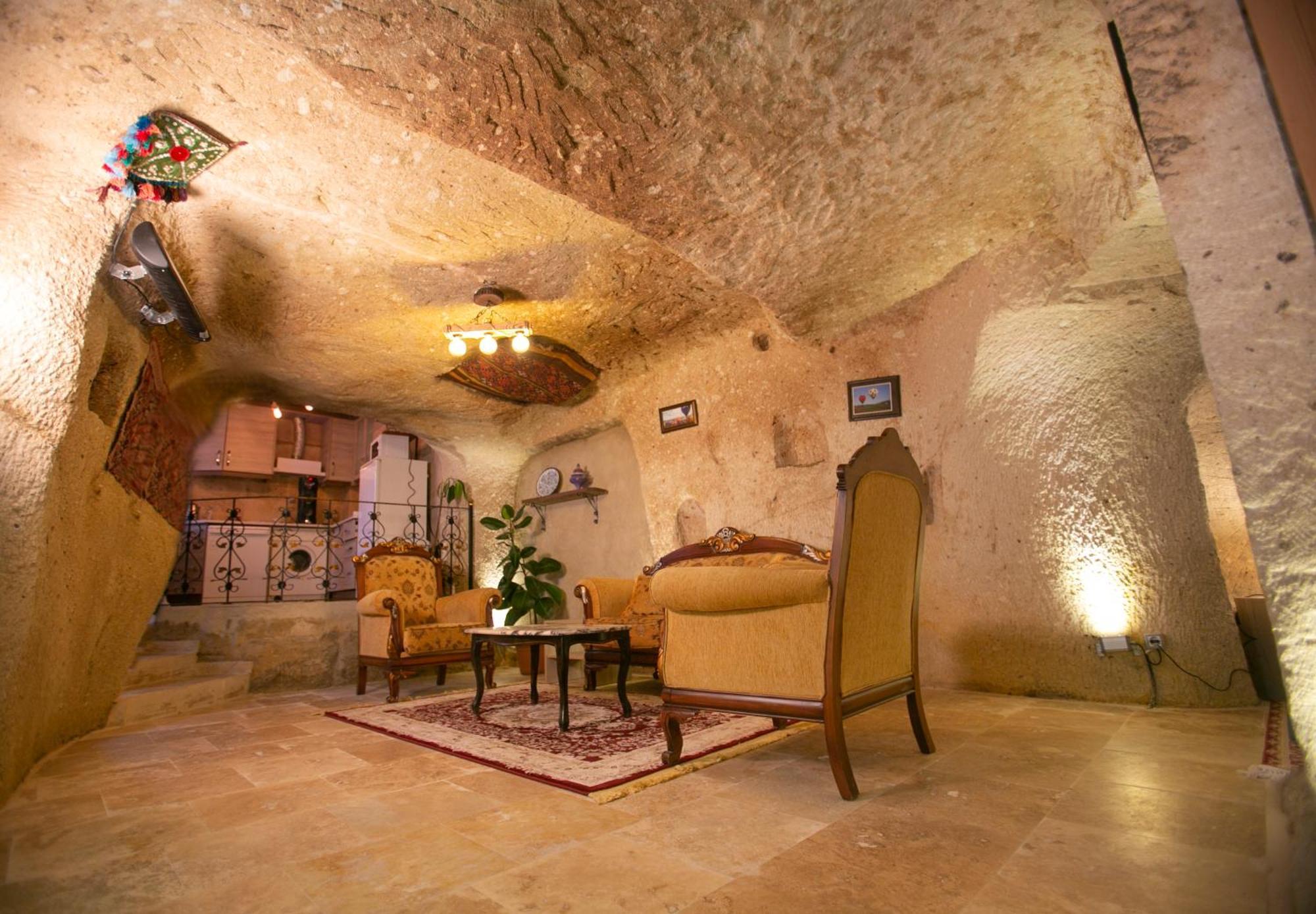Kamelya Cave Hostel (Adults Only) Гореме Экстерьер фото